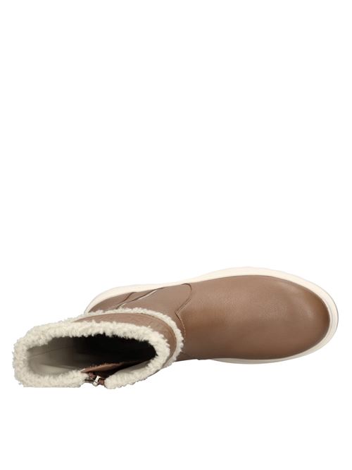 Scarponcini in pelle ed ecopelliccia LOVE MOSCHINO | JA24245G0LIC620AMARRONE